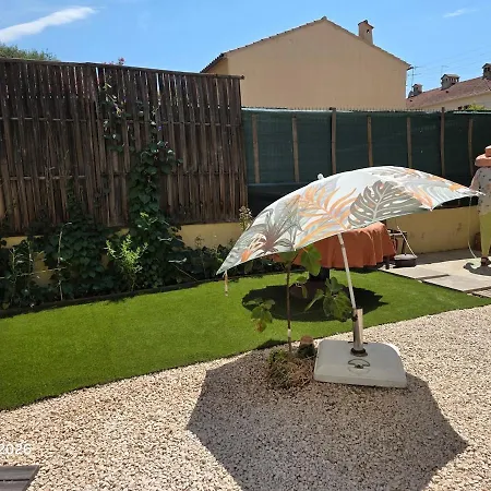 Townhouse With Terrace Apartmán Toulon