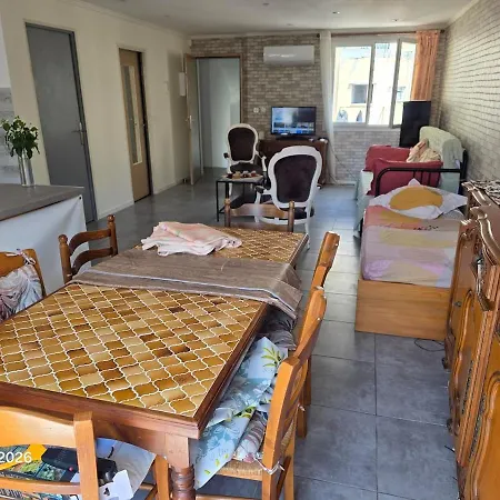 Townhouse With Terrace Appartement Toulon
