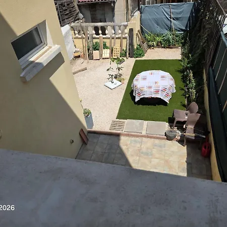 Townhouse With Terrace *